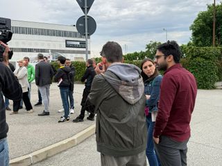 Grimaldi e Cera con i lavoratori di Italdesign a Moncalieri