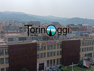 Blitz alla Collins Aerospace in piazza Graf