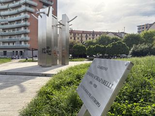 Il giardino Schiapparelli preso di mira dai vandali Il giardino Schiapparelli preso di mira dai vandali