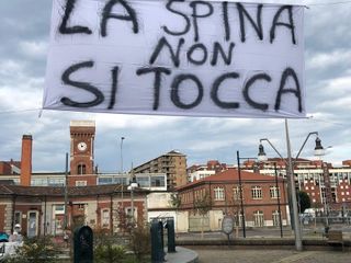 Flash mob da parte dei residenti per la Spina reale Flash mob da parte dei residenti per la Spina reale