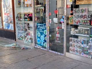 La spaccata ai danni di un negozio in via Po