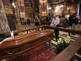 Si è tenuta nel pomeriggio di oggi la camera ardente del monsignor Nosiglia Si è tenuta nel pomeriggio di oggi la camera ardente del monsignor Nosiglia