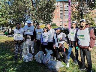 Volontari Torino Spazio Pubblico e McDonald’s puliscono parco Peccei Volontari Torino Spazio Pubblico e McDonald’s puliscono parco Peccei