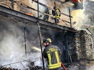 Novalesa, maxi intervento dei Vigili del Fuoco per l’incendio di un’abitazione