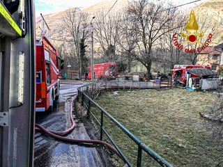 Novalesa, maxi intervento dei Vigili del Fuoco per l’incendio di un’abitazione
