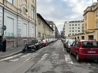 Il liceo Volta di via Juvarra Il liceo Volta di via Juvarra