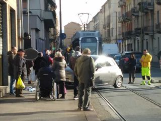 Incidente questa mattina in via Nicola Fabrizi