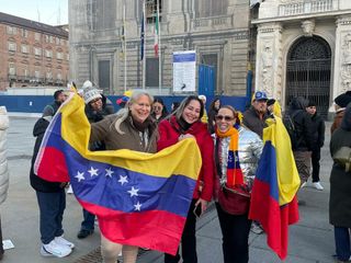 Manifestazione pro Venezuela in piazza Castello