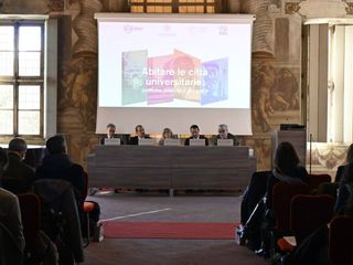 La tavola rotonda al Valentino