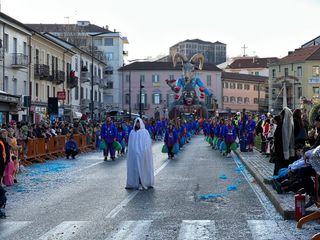 Bel tempo e divertimento per il carnevale di Rivoli Bel tempo e divertimento per il carnevale di Rivoli