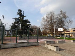 Le condizioni del campo da basket di corso Cincinnato Le condizioni del campo da basket di corso Cincinnato