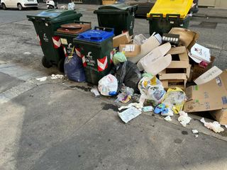 Emergenza rifiuti in zona Cenisia