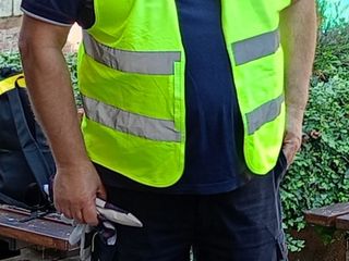 Giorgio Scialuga, 65 anni, si prende cura del suo quartiere Giorgio Scialuga, 65 anni, si prende cura del suo quartiere