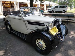 Auto storiche in mostra a Piazza d'Armi Auto storiche in mostra a Piazza d'Armi