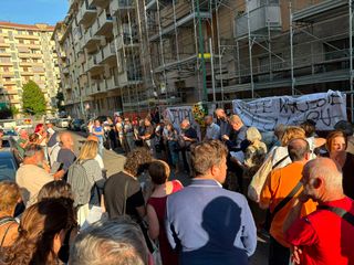 Via Nizza, un anno dopo: tra dolore e insofferenza Via Nizza, un anno dopo: tra dolore e insofferenza