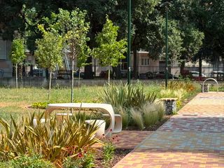 Un giardino che dialoga con le scuole Un giardino che dialoga con le scuole
