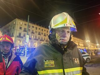 Recuperato il bus caduto nel Po: &quot;Operazione complessa, nessuna persona dentro&quot;