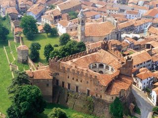 Castello di Montemagno AT
