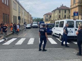 Caos nella riconsegna delle schede elettorali questa mattina in via Ponchielli