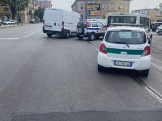 Caos nella riconsegna delle schede elettorali questa mattina in via Ponchielli