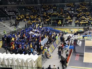 La coreografia &quot;pro&quot; Delfino della curva