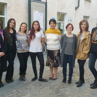 Truffe agli anziani, il rimedio passa anche dal palcoscenico di un teatro (VIDEO)