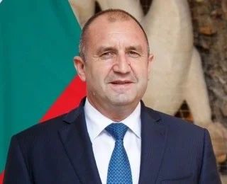 Bulgaria, stop alla fornitura di armi a Kiev