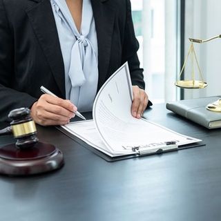 Come funziona il gratuito patrocinio? Una guida completa alla richiesta