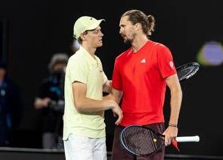 Zverev 'segue' Federer e attacca: "I tornei favoriscono Sinner e Alcaraz con le superfici". La risposta di Jannik Zverev 'segue' Federer e attacca: "I tornei favoriscono Sinner e Alcaraz con le superfici". La risposta di Jannik