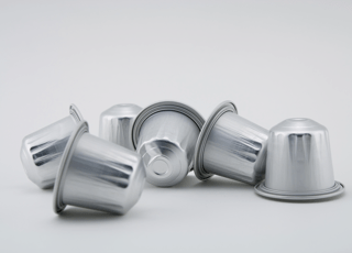 Giornata del caffè, 5 regole per il riciclo del packaging in alluminio