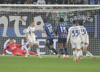 Atalanta-Como 1-1, Perrone risponde a Samardzic Atalanta-Como 1-1, Perrone risponde a Samardzic