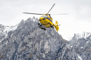 Valanga in Trentino, travolti quattro scialpinisti sopra il lago di Paneveggio Valanga in Trentino, travolti quattro scialpinisti sopra il lago di Paneveggio