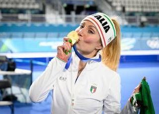 Milano Cortina, Lollobrigida e l'oro da mamma: "Adesso un altro figlio" Milano Cortina, Lollobrigida e l'oro da mamma: "Adesso un altro figlio"