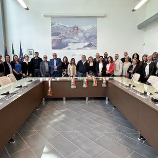 Foto di gruppo degli esponenti di tutti i Comuni coinvolti