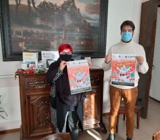 Il sindaco Vittorio Ferrero con Maria Savoia, della Compagnia delle Botteghe