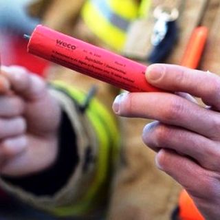 Candelotto esplosivo, botti di Capodanno, fuochi d'artificio