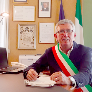 Il sindaco Claudio Castello