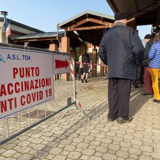 Uno dei centri vaccini di Settimo