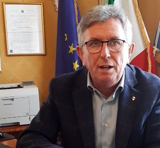 Internet Card per gli studenti ed il mercato del sabato che ritorna: ecco le novità annunciate dal sindaco Claudio Castello