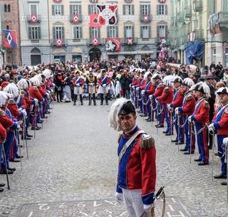 Carnevale di Ivrea: gli undici ufficiali ritirano l'ascia di guerra e rinunciano alla sospensiva