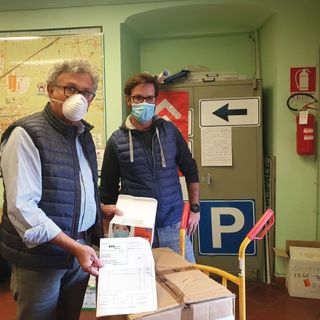 La consegna delle mascherine