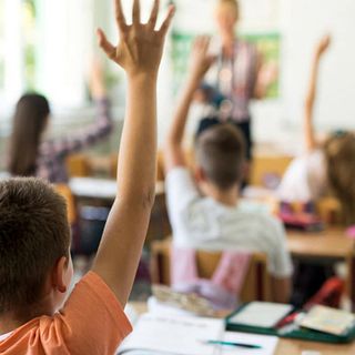 &quot;Sciopero&quot; e alla scuola Mazzucchelli salta il primo giorno di scuola