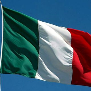 tricolore vandalizzato a Strambino: le reazioni della politica