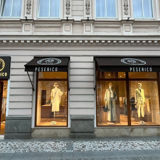 Nuovi Store Peserico a Karlovy Vary e Palma de Majorca