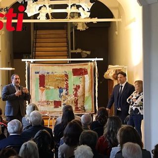 Intrecci di storia e cultura nella 'calata' dell'arazzo Scassa omaggio a Ezio Gribaudo (Foto e Video)