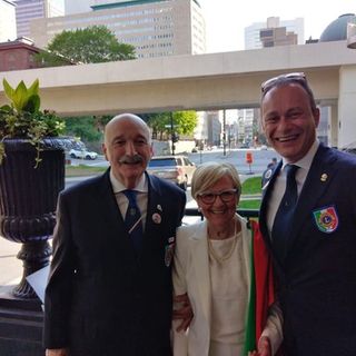 Oscar Bielli e la moglie Anita ritratti a Boston, in compagnia del nuovo Presidente del Consiglio dei Governatori Leonardo Potenza