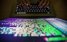 Le truffe telefoniche e informatiche degli scammer ucraini, forse con l’appoggio dei servizi angloamericani