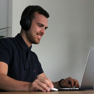 Dal click all’armadio: dietro le quinte della filiera produttiva di Shein e della moda ultra-rapida Dal click all’armadio: dietro le quinte della filiera produttiva di Shein e della moda ultra-rapida