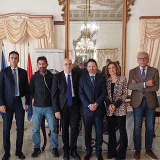 Amianto, Taranto prigioniera: analisi, soluzioni sociali e giuridiche