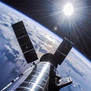 Musk “Costellazioni di satelliti per gestire il riscaldamento terrestre”